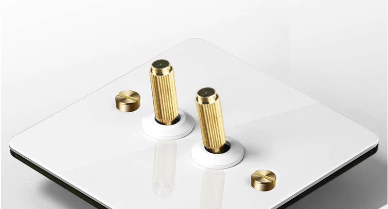 Bastille White & Brass – Toggle Light Switch – 2 levers